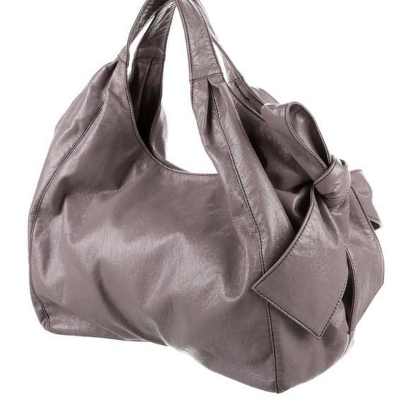 valentino
Patent Lacca Large Nuage Bow Hobo - Picture 2 of 15